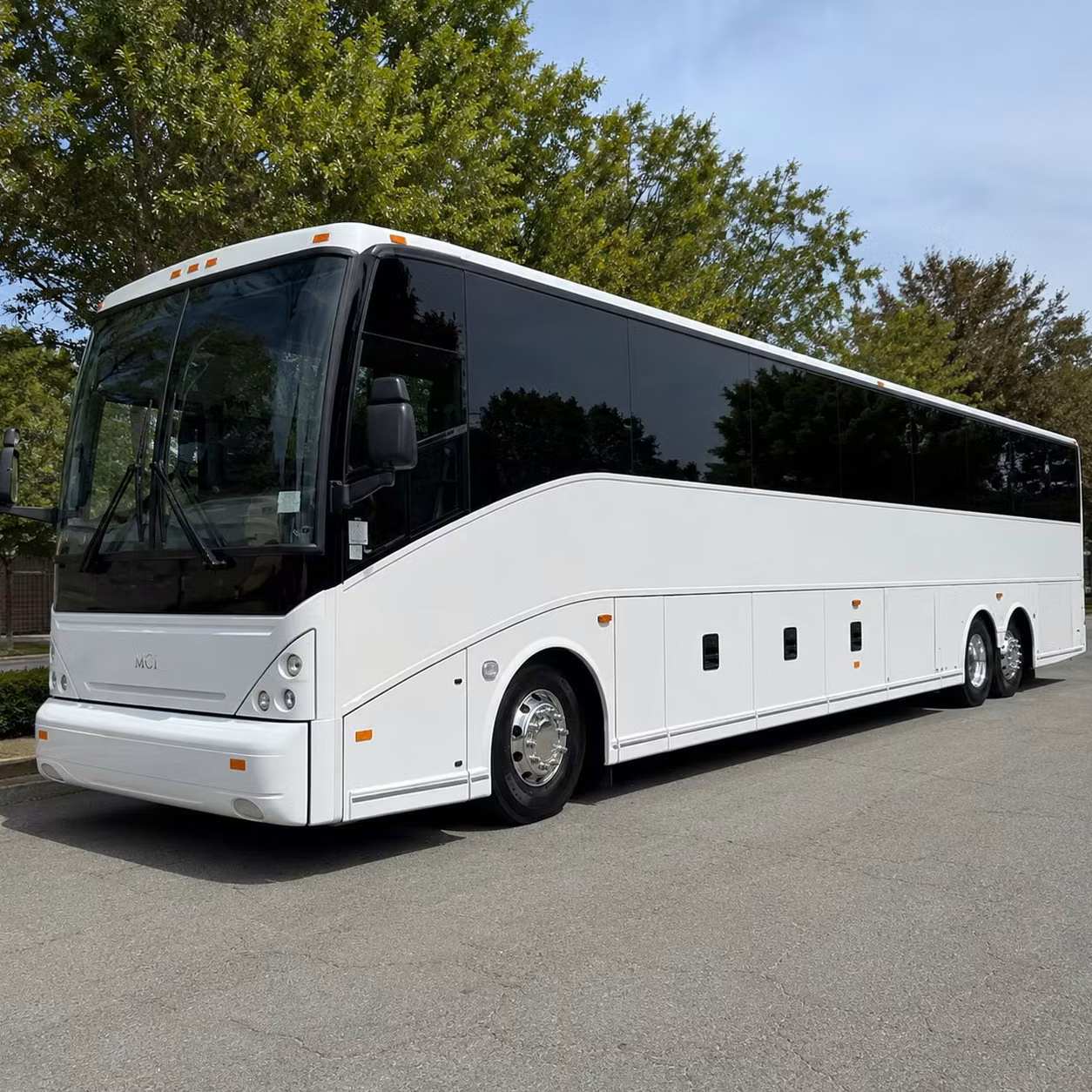 dubuque commuter shuttle services that keep your workforce moving every day