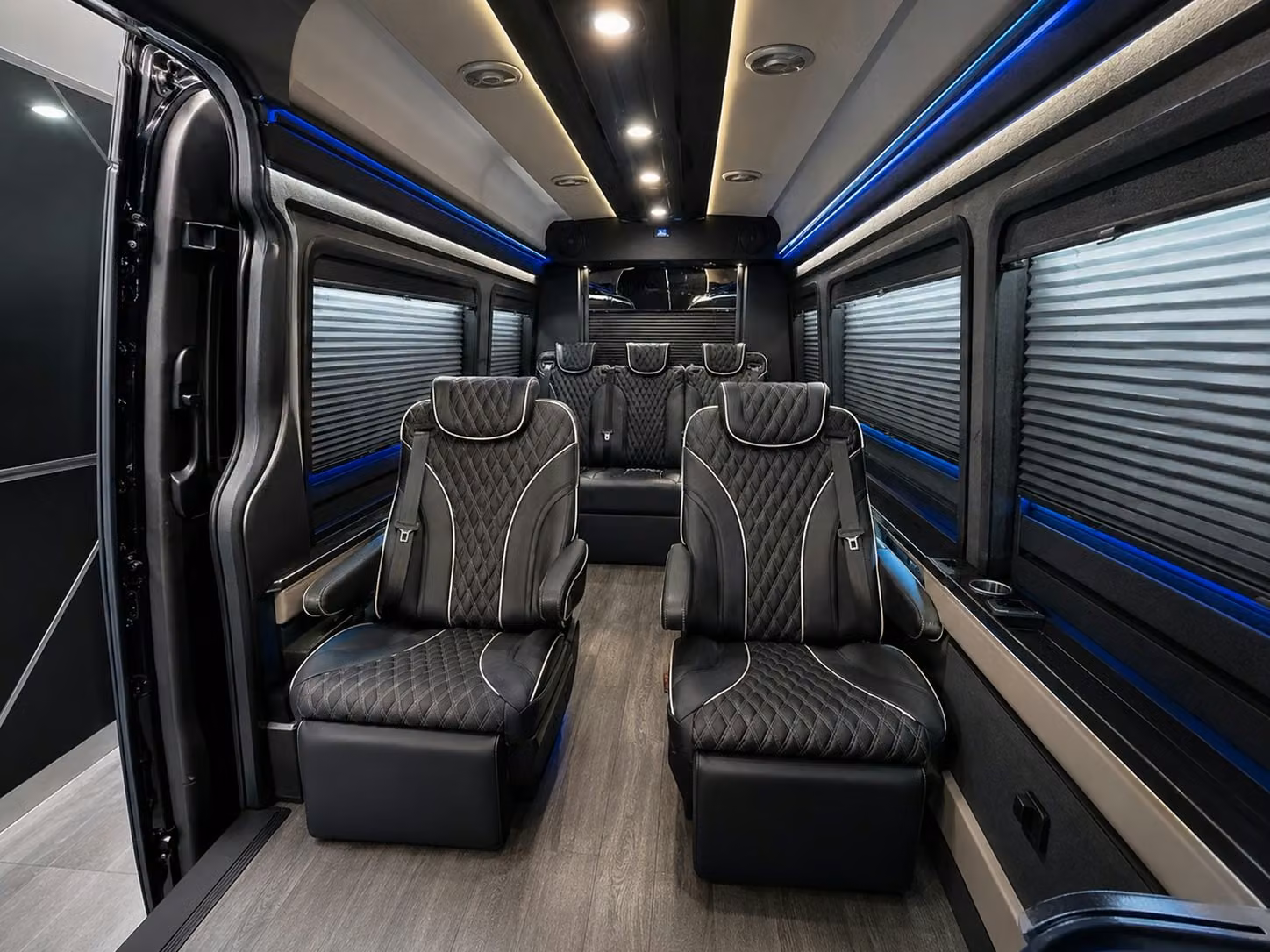 hotel to airport shuttle services for dubuque groups