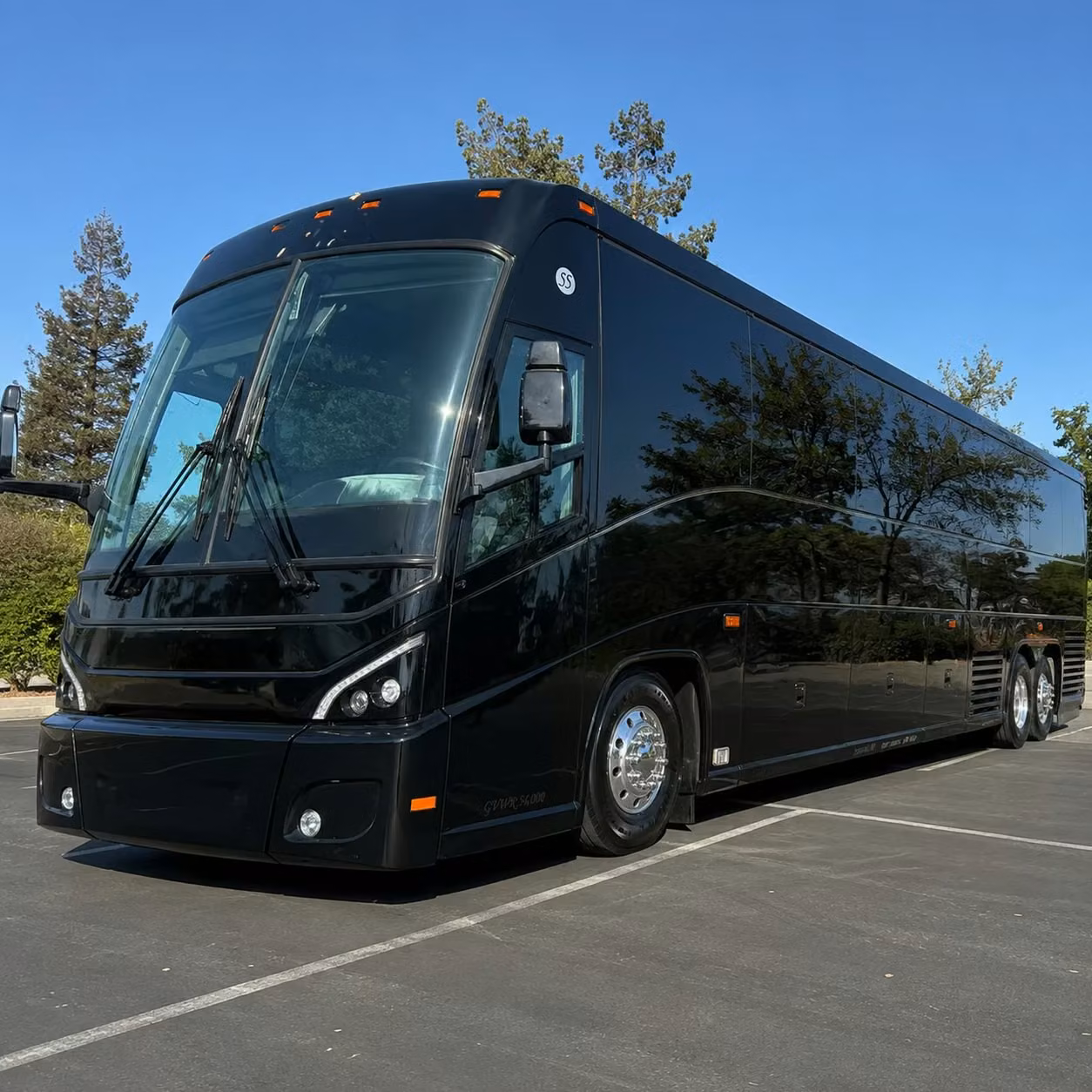 multi day charter bus rentals for dubuque groups traveling across the midwest