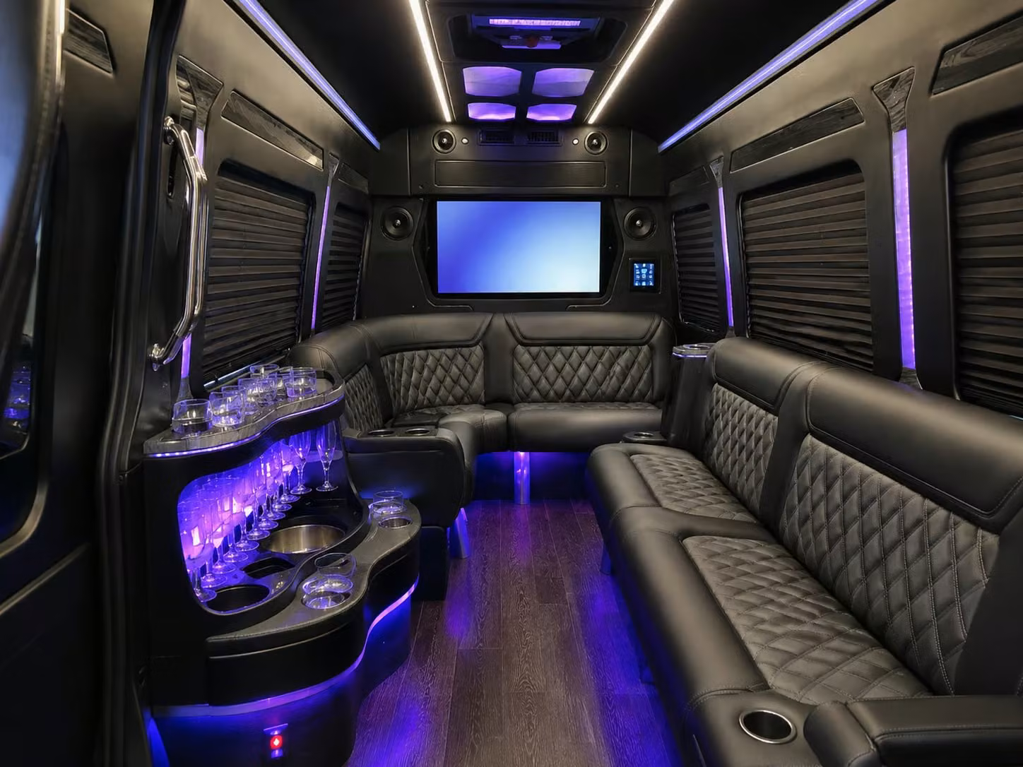out of town guest shuttles between dubuque hotels and your wedding venue
